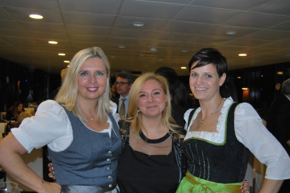 Tracht beim Konsulatsempfang &copy;&nbsp;ICS