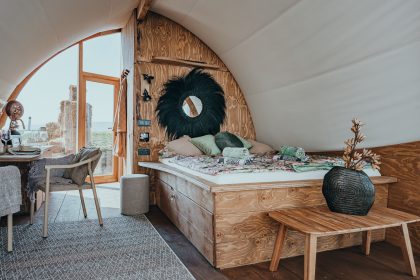 &copy;&nbsp;2024 STROHBOiD