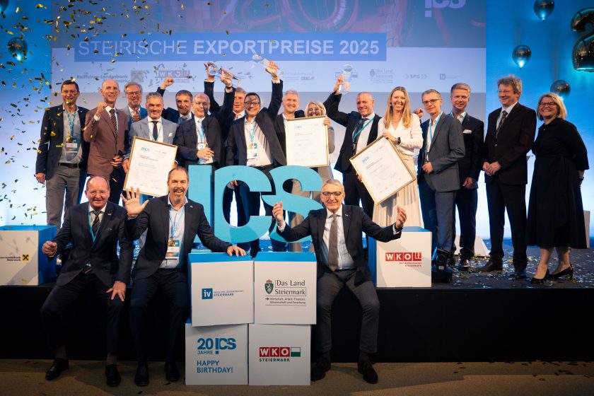 &copy;&nbsp;Prattes Studio